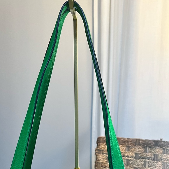 MICHAEL KORS - Vibrant Green Tote - Picture 14 of 16